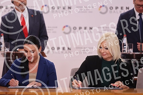 The Minister of Mining and Energy of Serbia, Zorana Mihajlovic, and the Minister of Infrastructure and Energy of Albania, Belinda Balluku, signed today, at the Open Balkans Summit in Belgrade, a Memorandum of Understanding between the two ministries,