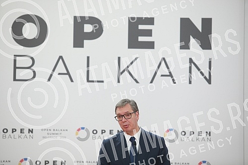 As part of the Open Balkan Leaders' Summit, bilateral documents were signed, followed by a joint media conference of politicians.U sklopu Samita lidera Otvorenog Balkana potpisiani su bilateralni dokumenati, a potom je usledila zajednicka konferenc