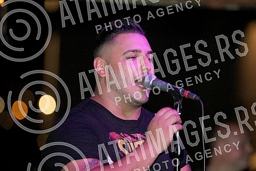 Performance of Darko Lazic held on raft Old Blay.Nastup Darka Lazica na splavu Stari Blay (old Blay).