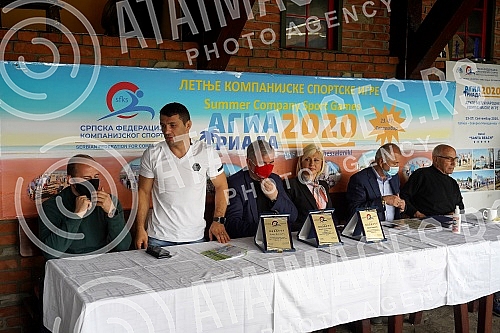 A press conference of the representatives of the Serbian federation of company sports, at which it was announced that they will go to the Summer company sports games in Greece in June. Konferencija za novinare predstavnika Srpske federacije kompani