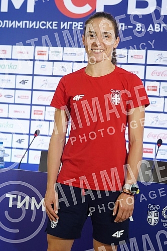 A press conference was held at Nikola Tesla Airport before the departure of karate player Jovana Prekovic and her coach Roksanda Atanasov to the Olympic Games in Tokyo.Na aerodromu Nikola Tesla odrzana je konferencija za medije pred polazak karatis