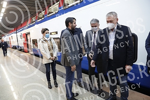 At the Belgrade Central Railway Station, Prokop, a Letter of Intent was signed between Telekom Srbija, Serbian Railway Infrastructure a.d. and Srbija Voza a.d., with the aim of improving the user experience of passengers on Serbian railways.Na Glav