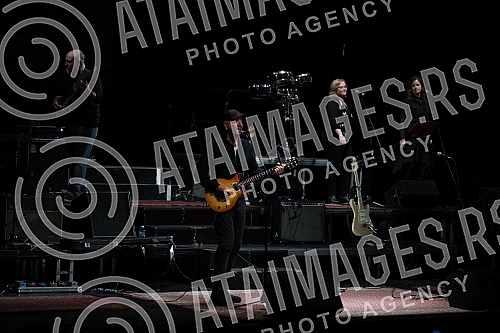 A concert in honor of the legendary drummer Dragoljub Djuricic, the man with the biggest smile on the domestic music scene, was held at the Atelier 212 theater.Koncert u cast legendarnog bubnjara Dragoljuba Djuricica, coveka sa najvecim osmehom na 