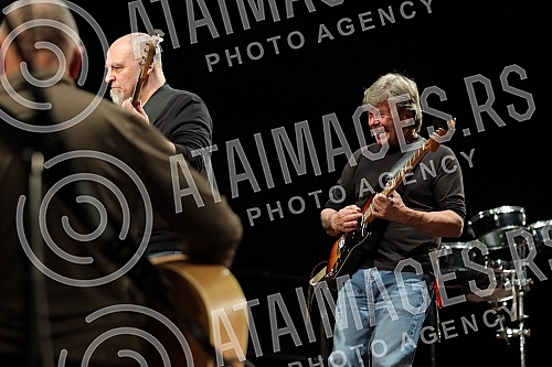A concert in honor of the legendary drummer Dragoljub Djuricic, the man with the biggest smile on the domestic music scene, was held at the Atelier 212 theater.Koncert u cast legendarnog bubnjara Dragoljuba Djuricica, coveka sa najvecim osmehom na 
