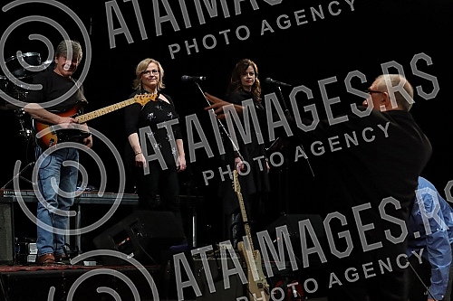 A concert in honor of the legendary drummer Dragoljub Djuricic, the man with the biggest smile on the domestic music scene, was held at the Atelier 212 theater.Koncert u cast legendarnog bubnjara Dragoljuba Djuricica, coveka sa najvecim osmehom na 