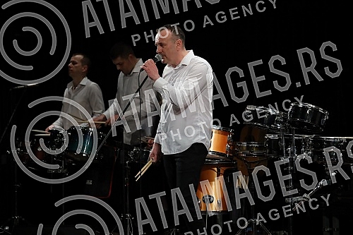 A concert in honor of the legendary drummer Dragoljub Djuricic, the man with the biggest smile on the domestic music scene, was held at the Atelier 212 theater.Koncert u cast legendarnog bubnjara Dragoljuba Djuricica, coveka sa najvecim osmehom na 