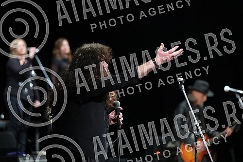 A concert in honor of the legendary drummer Dragoljub Djuricic, the man with the biggest smile on the domestic music scene, was held at the Atelier 212 theater.Koncert u cast legendarnog bubnjara Dragoljuba Djuricica, coveka sa najvecim osmehom na 