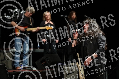 A concert in honor of the legendary drummer Dragoljub Djuricic, the man with the biggest smile on the domestic music scene, was held at the Atelier 212 theater.Koncert u cast legendarnog bubnjara Dragoljuba Djuricica, coveka sa najvecim osmehom na 