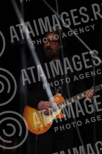 A concert in honor of the legendary drummer Dragoljub Djuricic, the man with the biggest smile on the domestic music scene, was held at the Atelier 212 theater.Koncert u cast legendarnog bubnjara Dragoljuba Djuricica, coveka sa najvecim osmehom na 