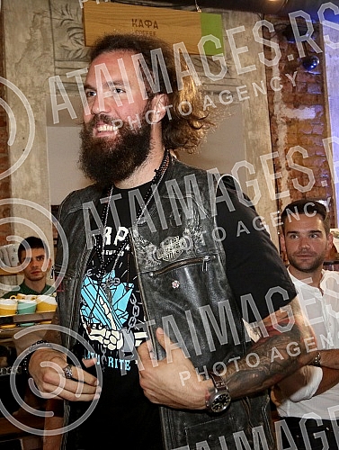 Promotion of new Gillette product hel in kafe Magazin.Promocija novog Zilet (Gillette) proizvoda u kafeteriji Magazin.