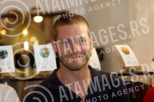 Promotion of new Gillette product hel in kafe Magazin.Promocija novog Zilet (Gillette) proizvoda u kafeteriji Magazin.