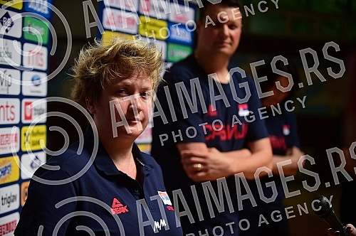 An open training and conversation with the selector of the senior women's basketball team of Serbia Marina Maljkovic and members of the U20 national team in the Vizura hall were organized on the occasion of the preparations of national teams for the 