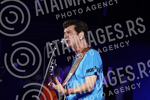 The Bojcinsko Cultural Summer opened with a concert by Bajaga and the instructor.Koncertom Bajage i instruktora otvoreno je Bojcinsko kulturno leto.