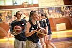 An open training and conversation with the selector of the senior women's basketball team of Serbia Marina Maljkovic and members of the U20 national team in the Vizura hall were organized on the occasion of the preparations of national teams for the 