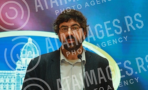 Radomir Lazovic's press conference from Ne davimo Beograd on the status of the People's Initiative on banning lithium and boron mining on the territory of Serbia, which was signed by more than 30 thousand citizens.Konferencija za medije Radomira La