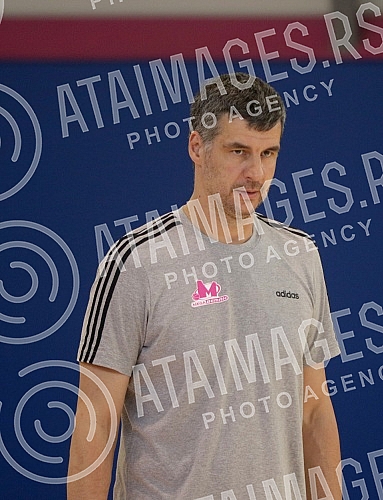 Training of basketball players Mega Bemax and new coach Vlado Jovanovic.Trening kosarkasa Mega Bemax i novog trenera Vlade Jovanovica.