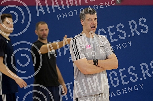 Training of basketball players Mega Bemax and new coach Vlado Jovanovic.Trening kosarkasa Mega Bemax i novog trenera Vlade Jovanovica.