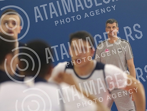 Training of basketball players Mega Bemax and new coach Vlado Jovanovic.Trening kosarkasa Mega Bemax i novog trenera Vlade Jovanovica.