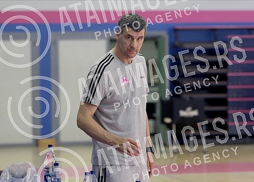 Training of basketball players Mega Bemax and new coach Vlado Jovanovic.Trening kosarkasa Mega Bemax i novog trenera Vlade Jovanovica.