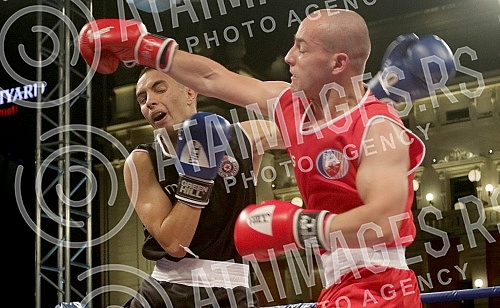 Boxing derby between Crvena zvezda and Partizan held on Republic Square.Bokserski derbi izmedju Crvene zvezde i Partizana odrzan na Trgu republike.