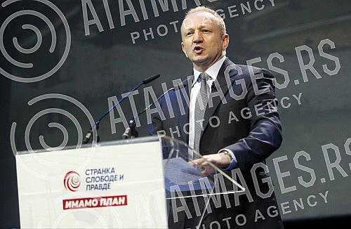 The Assembly of the Party of Freedom and Justice is being held in Kombank Hall.U Kombank dvorani se odrzava Skupstina Stranke slobode i pravde.