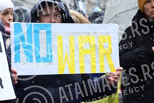 A gathering of non-governmental organizations against the Russian invasion of Ukraine began in Knez Mihailova Street in downtown Belgrade, in front of the Cultural Center.Skup nevladinih organizacija protiv ruske invazije na Ukrajinu, poceo je u Kn