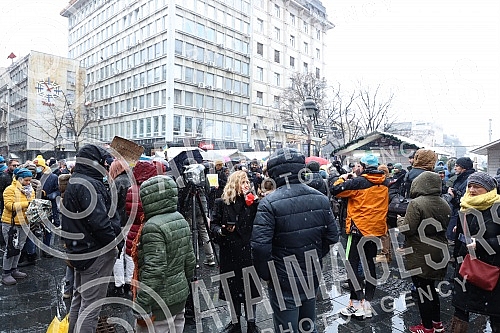 A gathering of non-governmental organizations against the Russian invasion of Ukraine began in Knez Mihailova Street in downtown Belgrade, in front of the Cultural Center.Skup nevladinih organizacija protiv ruske invazije na Ukrajinu, poceo je u Kn
