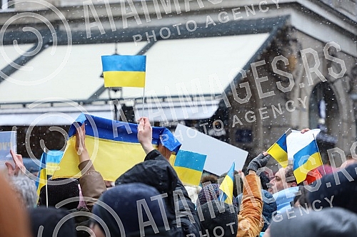 A gathering of non-governmental organizations against the Russian invasion of Ukraine began in Knez Mihailova Street in downtown Belgrade, in front of the Cultural Center.Skup nevladinih organizacija protiv ruske invazije na Ukrajinu, poceo je u Kn