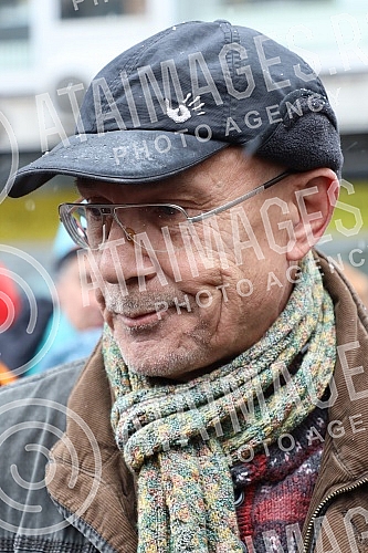 A gathering of non-governmental organizations against the Russian invasion of Ukraine began in Knez Mihailova Street in downtown Belgrade, in front of the Cultural Center.Skup nevladinih organizacija protiv ruske invazije na Ukrajinu, poceo je u Kn