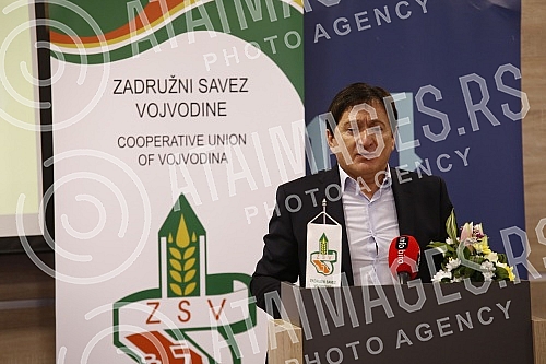 The Minister for the care of the village, Milan Krkobabic, visited the municipality of Zitiste, where he opened the Second Summer Cooperative School in the village of Srpski Itebej, which is being held in the agricultural cooperative Mrksicevi salasi
