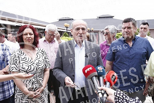 The Minister for the care of the village, Milan Krkobabic, visited the municipality of Zitiste, where he opened the Second Summer Cooperative School in the village of Srpski Itebej, which is being held in the agricultural cooperative Mrksicevi salasi