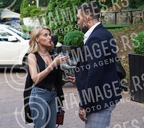 The fourth donor council of the Humanitarian Organization of Serbs for Serbs was organized in the restaurant Topciderac.Cetvrto donatorsko vece Humanitarne organizacije Srbi za Srbe  organizovano je u restoranu Topciderac.