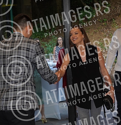 The fourth donor council of the Humanitarian Organization of Serbs for Serbs was organized in the restaurant Topciderac.Cetvrto donatorsko vece Humanitarne organizacije Srbi za Srbe  organizovano je u restoranu Topciderac.