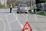 Organized by the local government volunteers carry out disinfection of all vehicles entering the territory of Smederevska Palanka.U organizaciji lokalne samouprave volonteri vrse dezinfekciju svih vozila koja ulaze na teritoriju Smederevske Palanke 