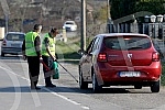 Organized by the local government volunteers carry out disinfection of all vehicles entering the territory of Smederevska Palanka.U organizaciji lokalne samouprave volonteri vrse dezinfekciju svih vozila koja ulaze na teritoriju Smederevske Palanke 