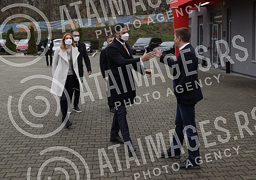 The athletics hall in Banjica was opened in 2016, and this year it was reconstructed with new tartan and lighting, and right next to the hall, the most modern athletics training facility in the Balkans was ceremoniously opened today.Atletska dvoran