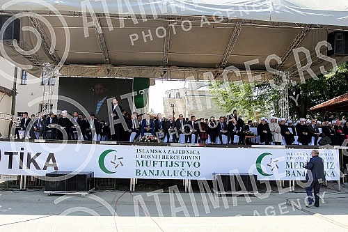 The ceremony of the renewed Ferhat Pasha mosque (Ferhadija) in Banja Luka, demolished 7 May 1993 during the war in BiH.Ceremonija svecanog otvaranja obnovljene Ferhat-pasine dzamije (Ferhadija) u Banja Luci, srusene 7. maja 1993. tokom rata u BiH. 