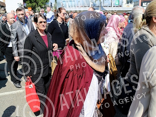 The ceremony of the renewed Ferhat Pasha mosque (Ferhadija) in Banja Luka, demolished 7 May 1993 during the war in BiH.Ceremonija svecanog otvaranja obnovljene Ferhat-pasine dzamije (Ferhadija) u Banja Luci, srusene 7. maja 1993. tokom rata u BiH. 