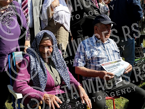The ceremony of the renewed Ferhat Pasha mosque (Ferhadija) in Banja Luka, demolished 7 May 1993 during the war in BiH.Ceremonija svecanog otvaranja obnovljene Ferhat-pasine dzamije (Ferhadija) u Banja Luci, srusene 7. maja 1993. tokom rata u BiH. 
