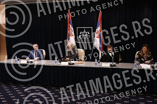 The National Bank of Serbia presented a three-year report on the results of the NBS's work in the field of protection of users of financial services.U Narodnoj banci Srbije predstavljen je trogodisnji izvestaj o rezultatima rada NBS u oblasti zasti