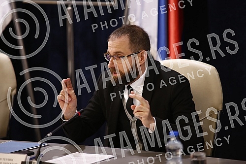 The National Bank of Serbia presented a three-year report on the results of the NBS's work in the field of protection of users of financial services.U Narodnoj banci Srbije predstavljen je trogodisnji izvestaj o rezultatima rada NBS u oblasti zasti