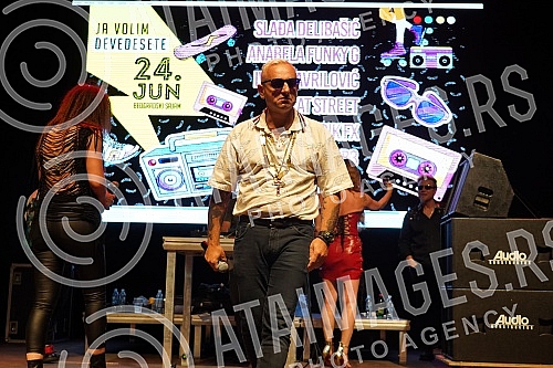 The first edition of the Belgrade festival I love the nineties was held in the atrium of the Belgrade Fair.Prvo izdanje beogradskog festivala Ja volim devedesete odrzan je u atrijumu Beogradskog sajma.