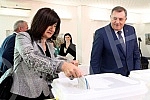 Milorad Dodik, the president of SNSD and the candidate of this political party for the president of Republika Srpska, voted at the polling station in the House of Culture in Laktasi.Milorad Dodik, predsednik SNSD-a i kandidat ove politicke partije 