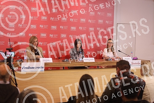 The press center of the UNS hosted a press conference of the president of the Living for Serbia Movement, Jovana Stojkovic, who was recently arrested for posting on social networks regarding the vaccination against the coronavirus, with the topic 