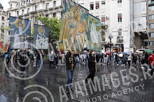 277 in a row Litija through the center of Belgrade for the Salvation of occupied Serbia from all kinds of betrayal and anti-national actions, passes through Knez Mihailova Street.277 po redu Litija centrom Beograda za Spas okupirane Srbije od svih 