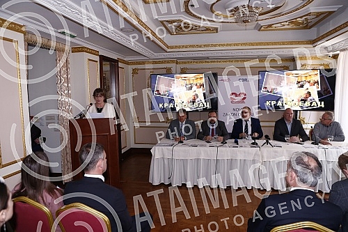 An alternative Labor Law, organized by the United Trade Unions of Serbia Sloga, was presented at the Hotel Moskva.U hotelu Moskva je predstavljen je alternativni Zakon o radu, u organizaciji udruzenih sindikata Srbije Sloga.