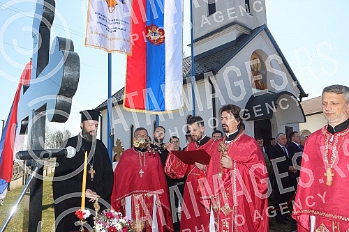 In Sijekovac near Brod, 30 years have been marked since the horrific crime against the Serbian people, committed by Croatian forces, a memorial service was held in the Church of the Holy Great Martyr Mary of Fire, and then wreaths were laid.U Sijek