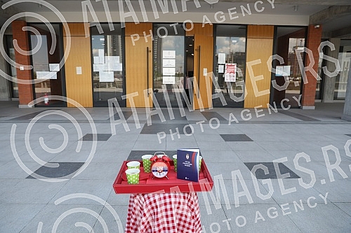 Let's awaken the judiciary with a performance in front of the Palace of Justice, association for the Protection of constitutionality and legality 