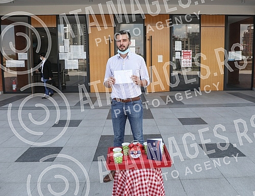 Let's awaken the judiciary with a performance in front of the Palace of Justice, association for the Protection of constitutionality and legality 