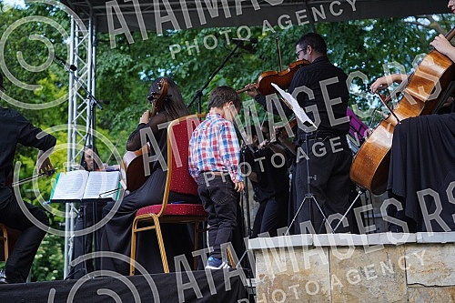 The Muzikon orchestra and Stefan Milenkovic held a 